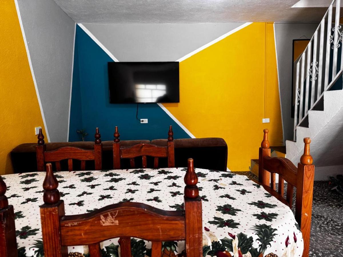 Little House Panajachel - Hizvo