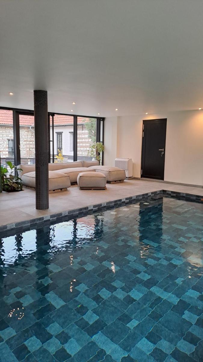 Suite & SPA à La Ferme 1802 - Housity