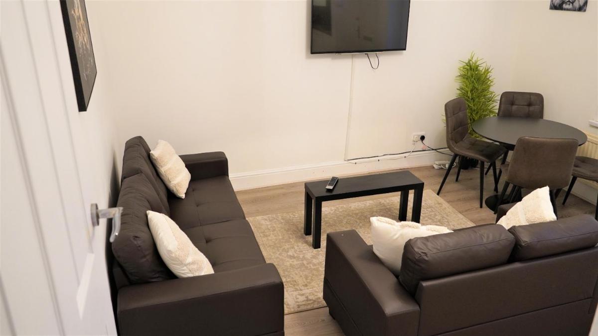 Copperfield House - Housity