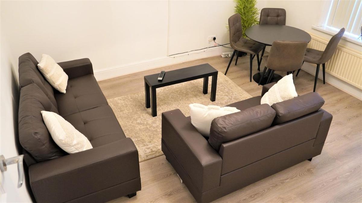 Copperfield House - Housity