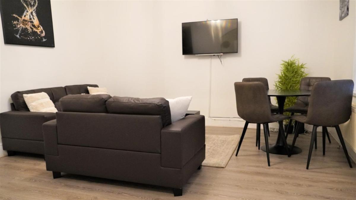 Copperfield House - Housity