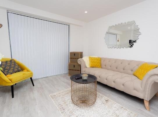 Valdeni Apartments - Hizvo