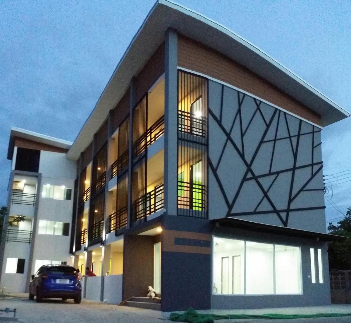 The Clover Lampang - Housity