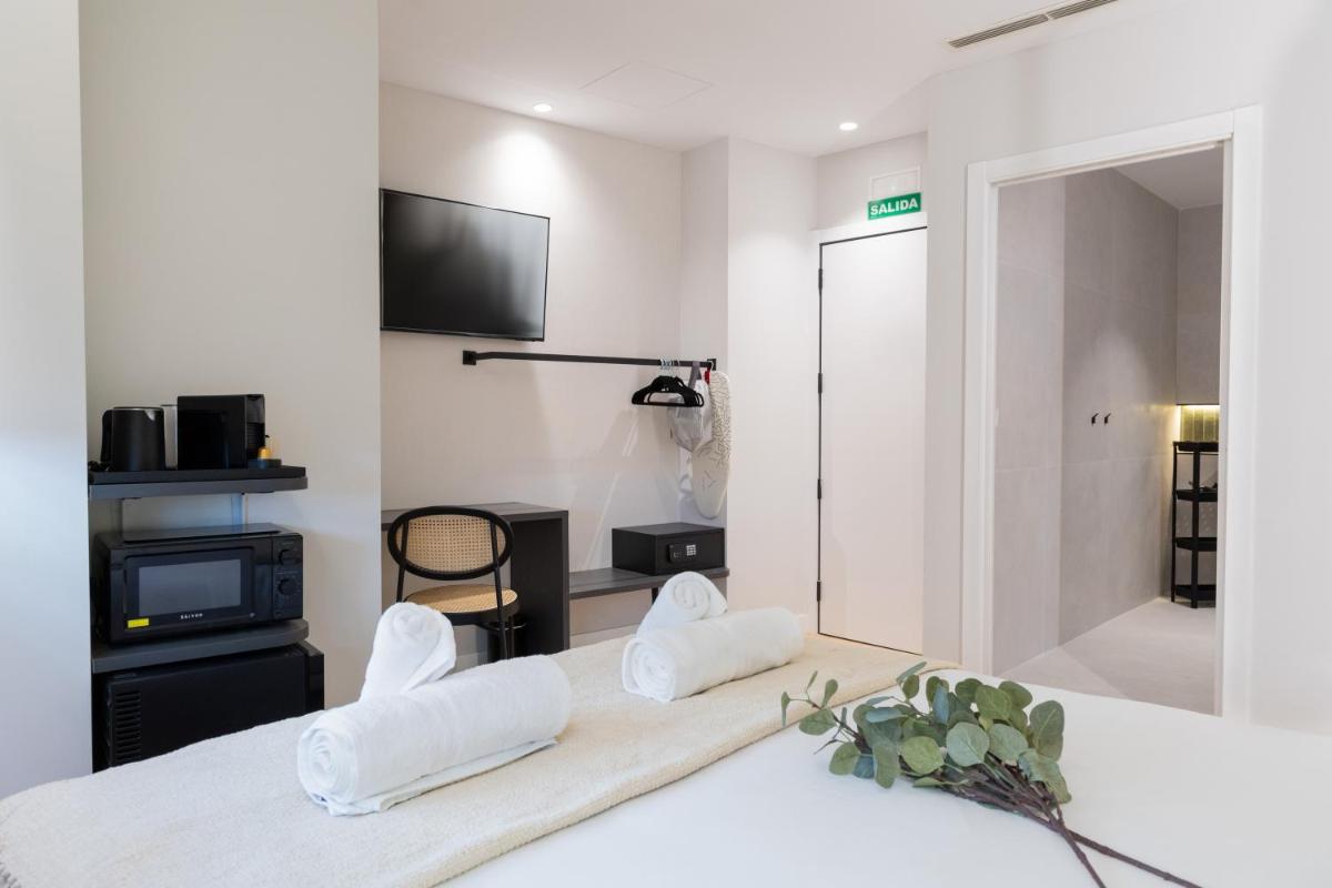 Calma Rooms by Charming - Housity