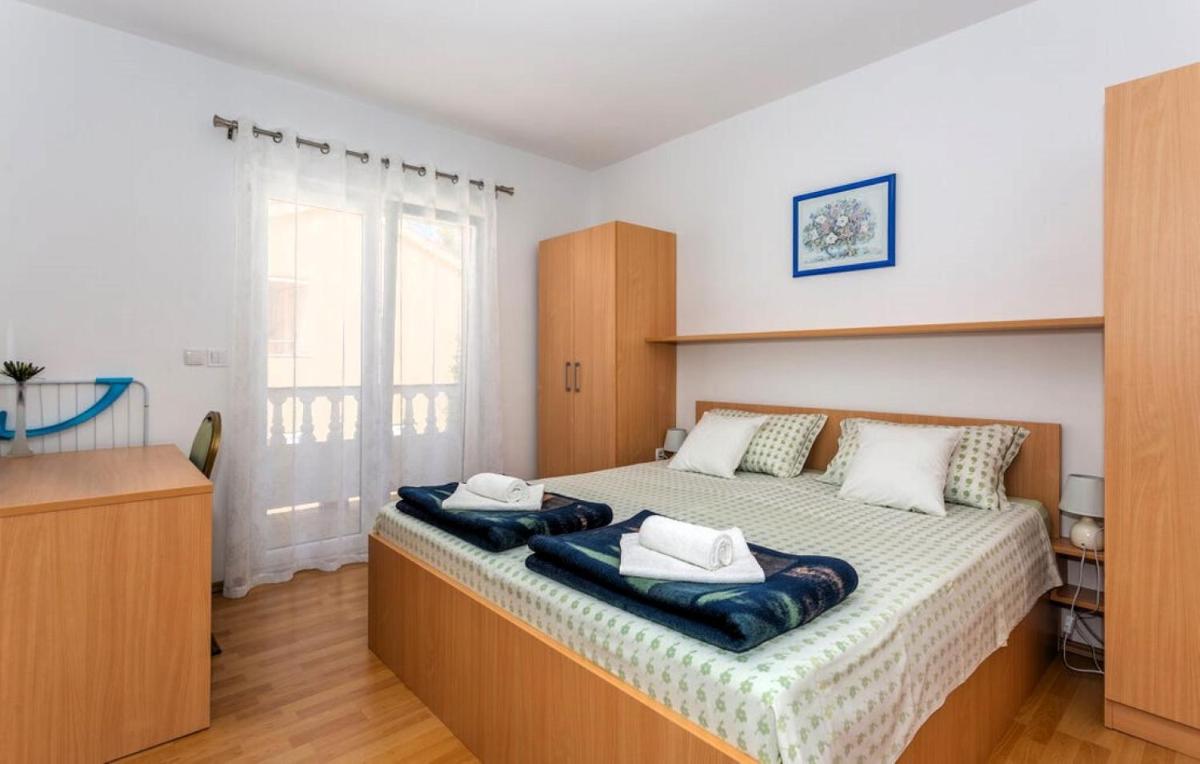 Guest House Lucija - Housity