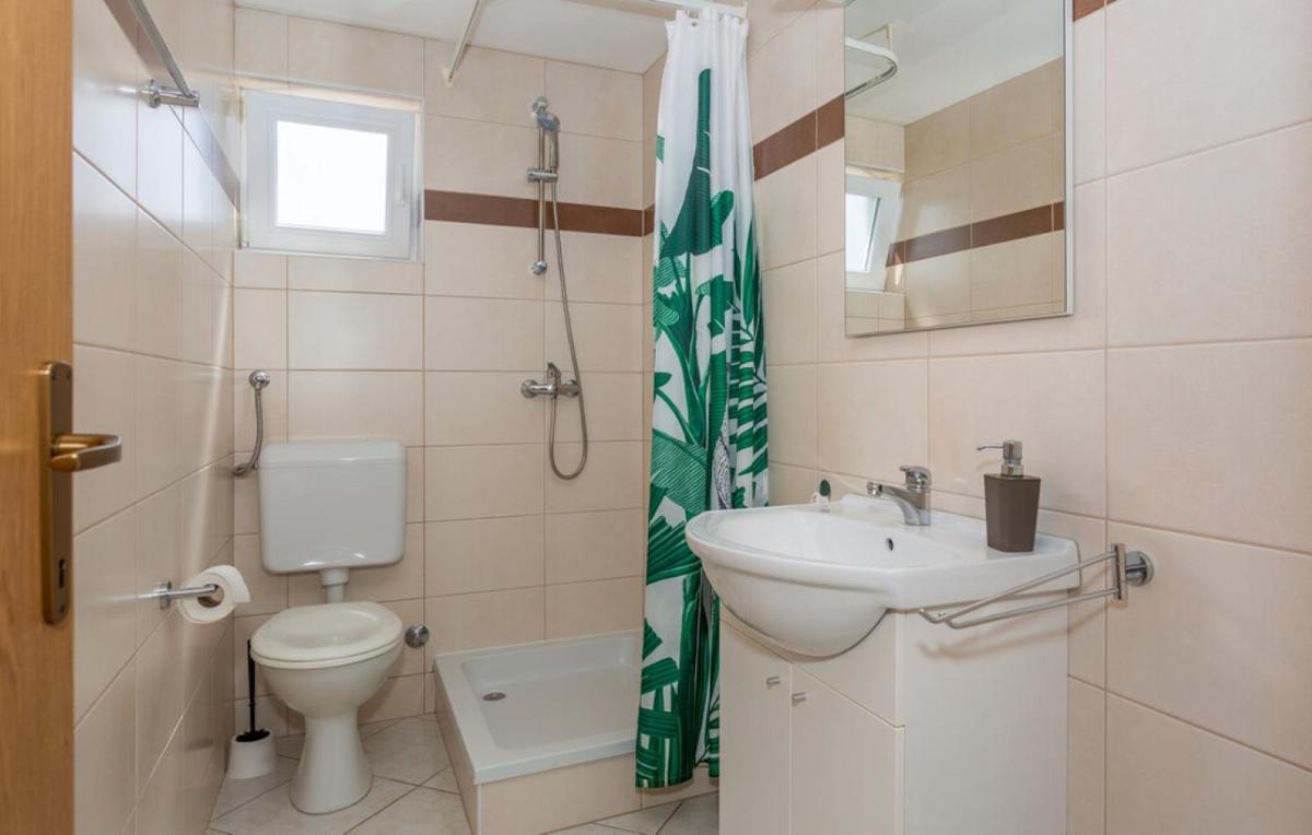 Guest House Lucija - Housity