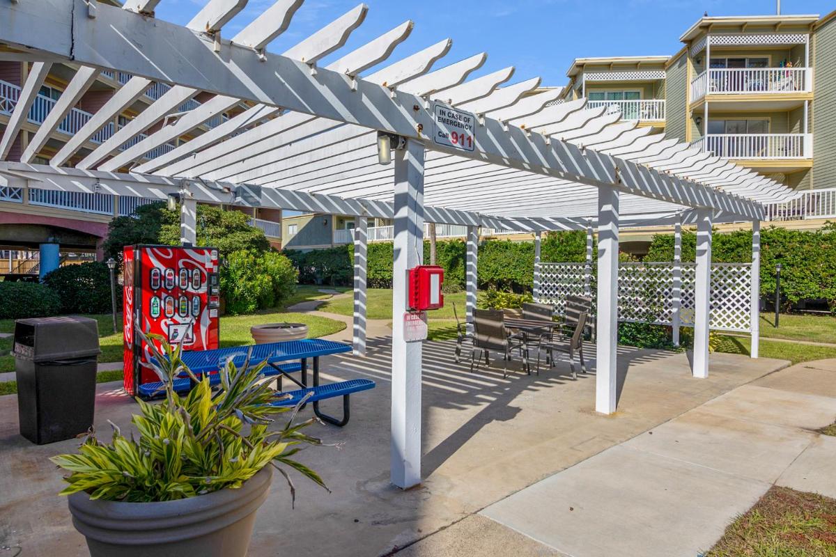 Victorian 8301-Vista View - Housity