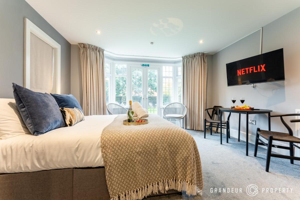 The Cransley by Grandeur Property - Housity