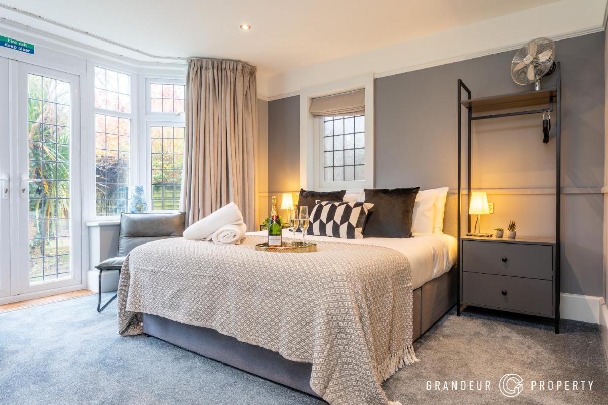 The Cransley by Grandeur Property - Housity