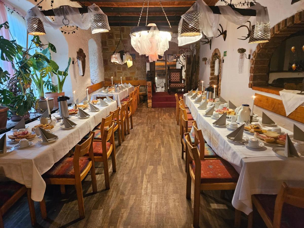 Hotel Zur Schmiede - Housity