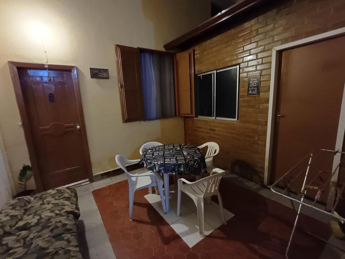 Quarto Suite na Gavea - Housity