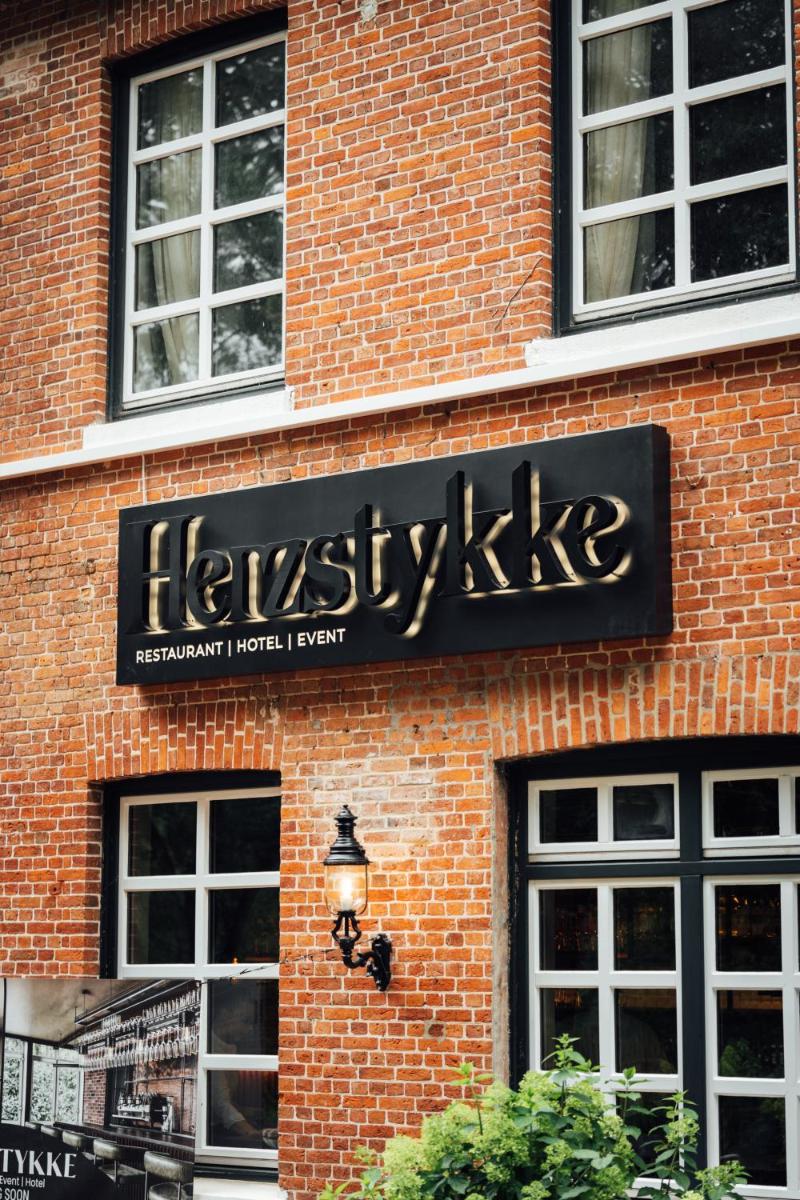 Herzstykke Hotel - Housity
