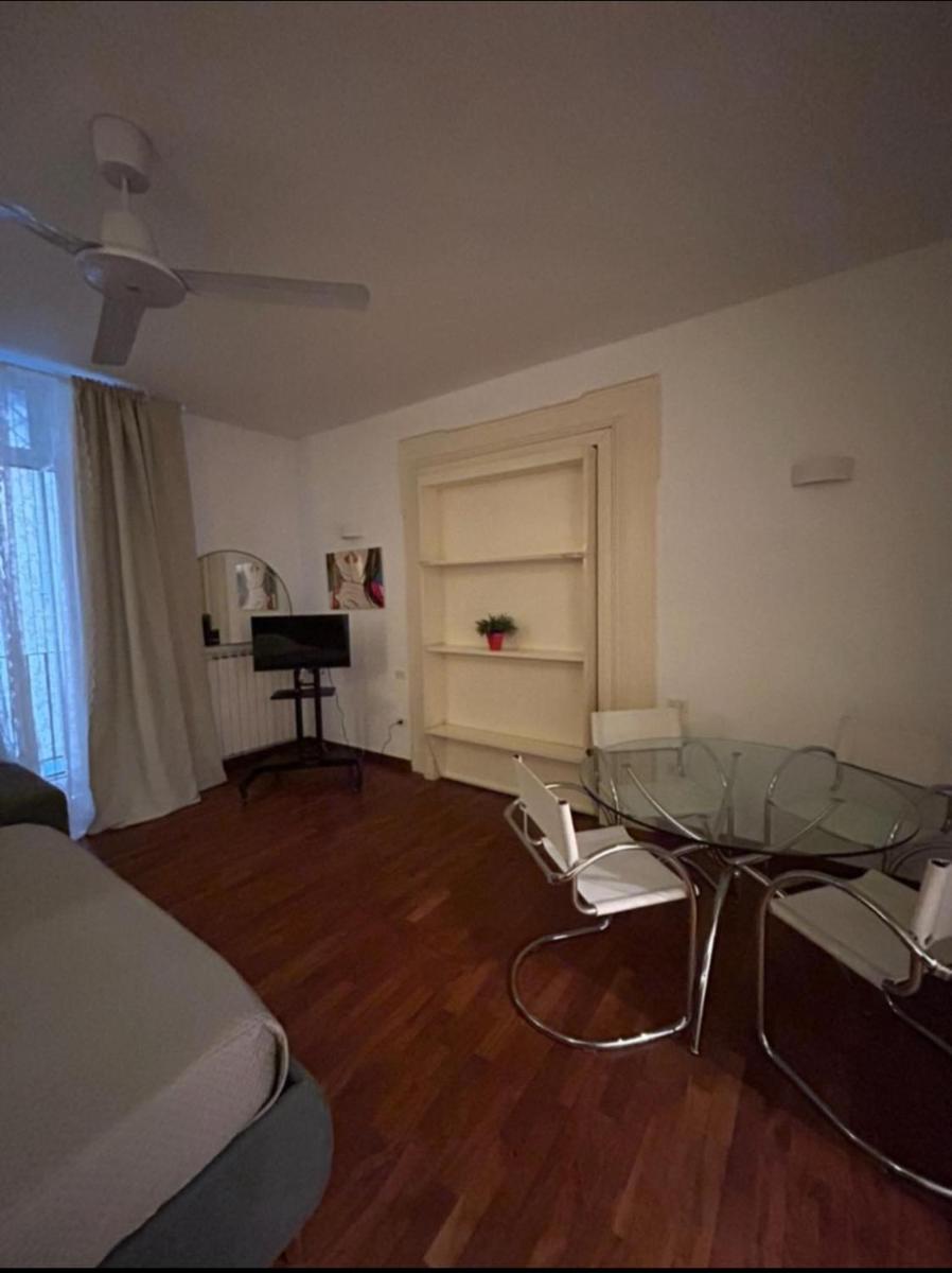 AnNì apartment Chiaia - Housity
