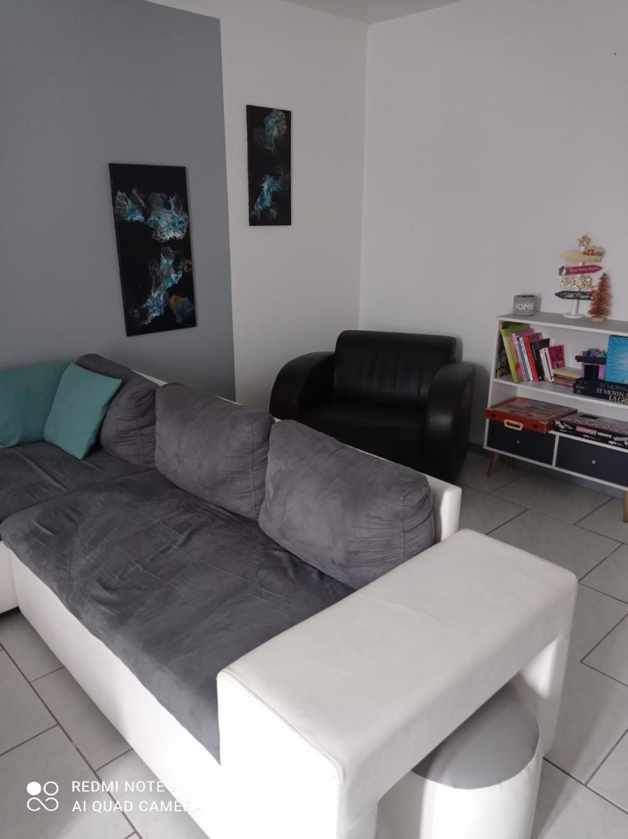 Maison au centre d'un petit village vendéen - Housity