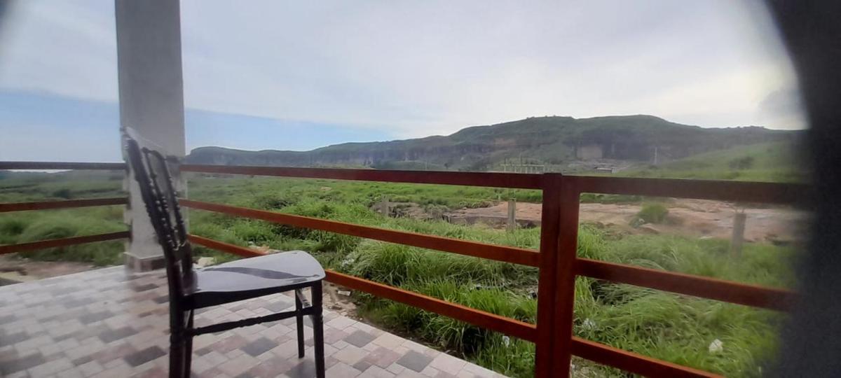Clouded Leo Inn - Housity