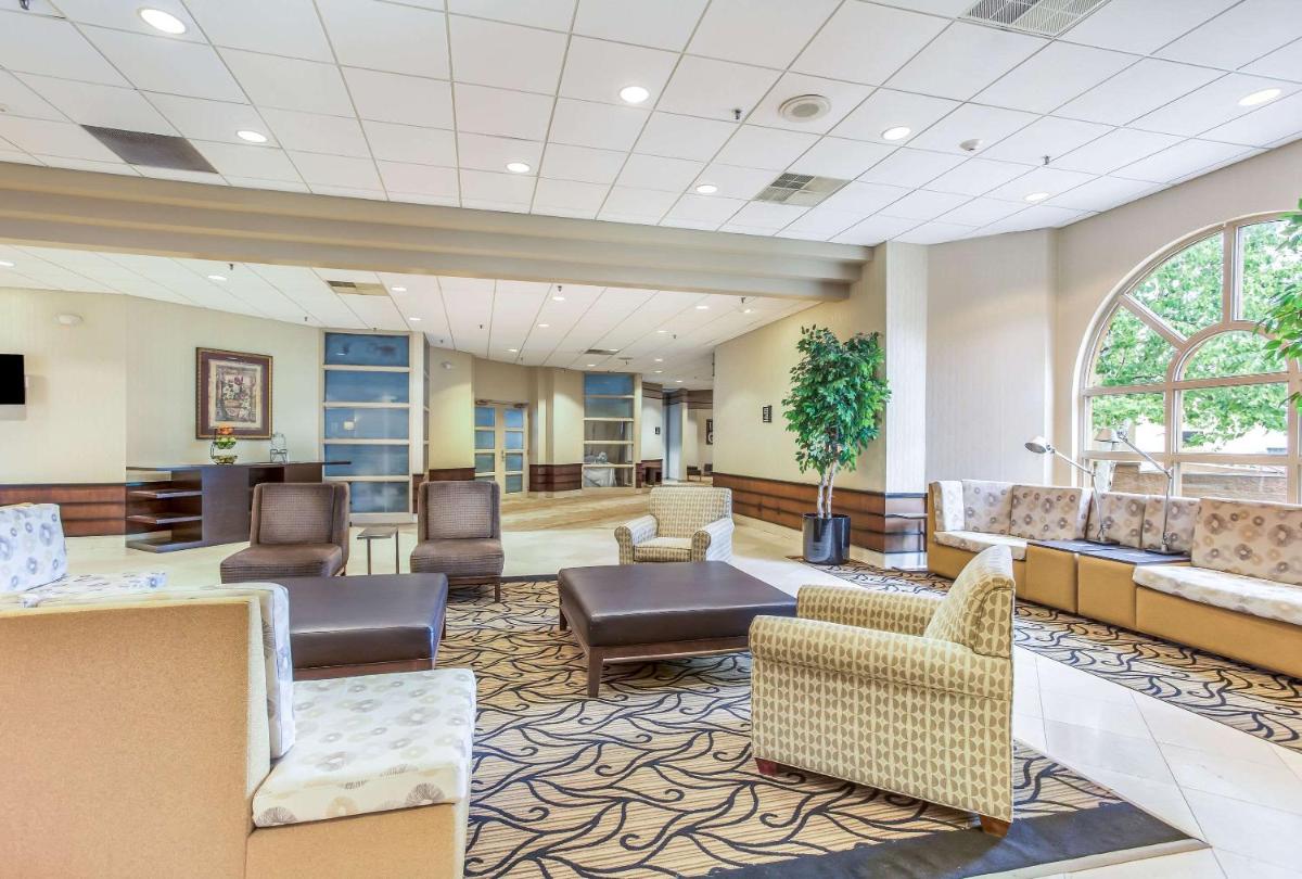 Burrstone Inn, Ascend Hotel Collection - Housity