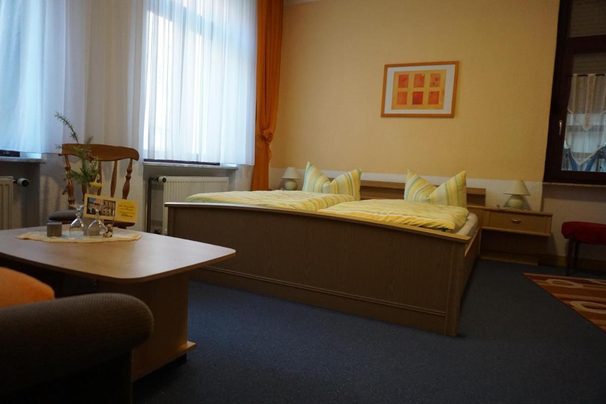 Zum Bauernhof mit Pension - Housity