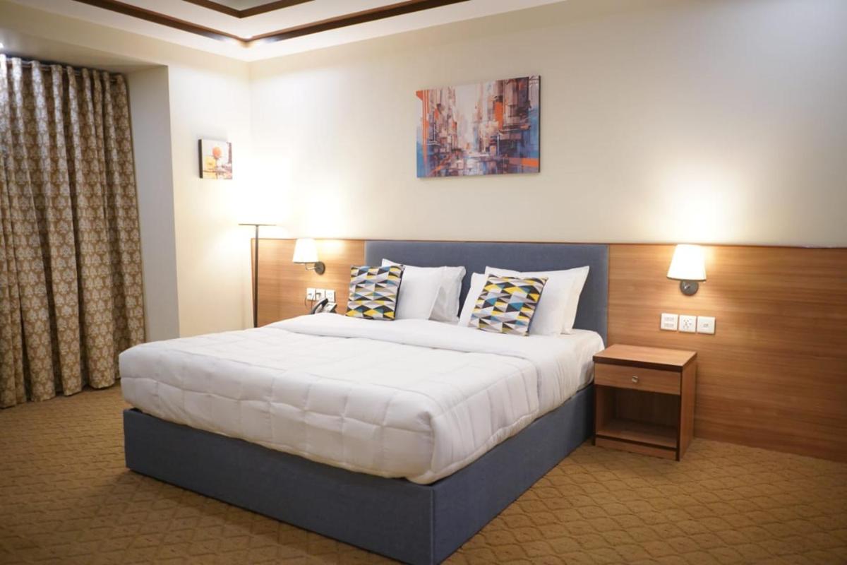 Fortune One Hotel - Housity