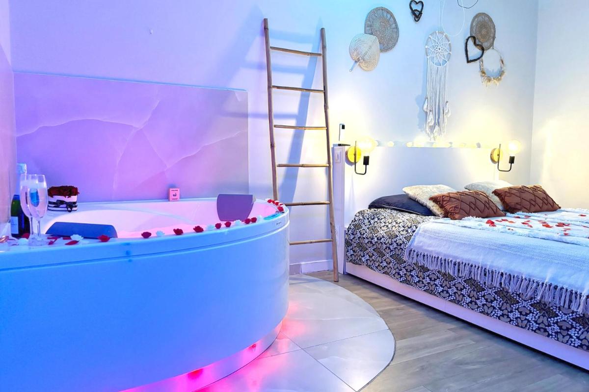 The Pearl - Jacuzzi SPA - Giant Screen - Parking - Housity
