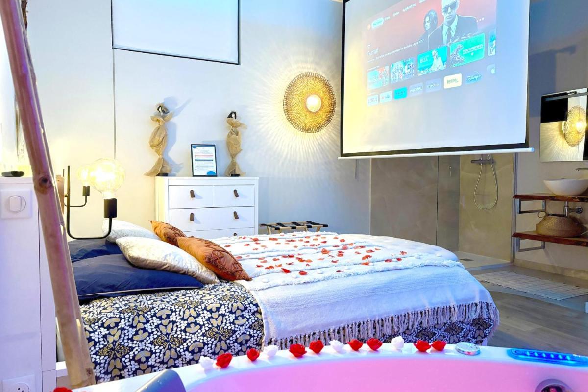 The Pearl - Jacuzzi SPA - Giant Screen - Parking - Housity