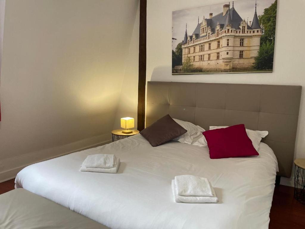 Chambre d'Hôtel Les Trois Lys - Housity