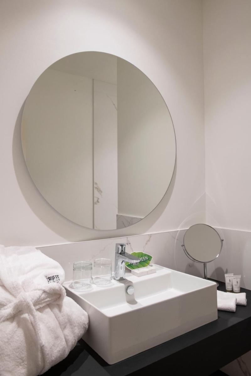 Hôtel La Truffe Noire - Housity
