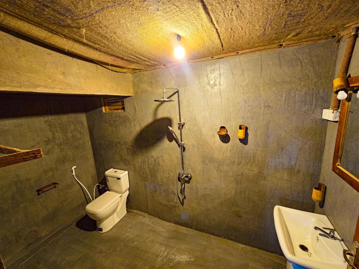 Wild Safari Clay House - Housity