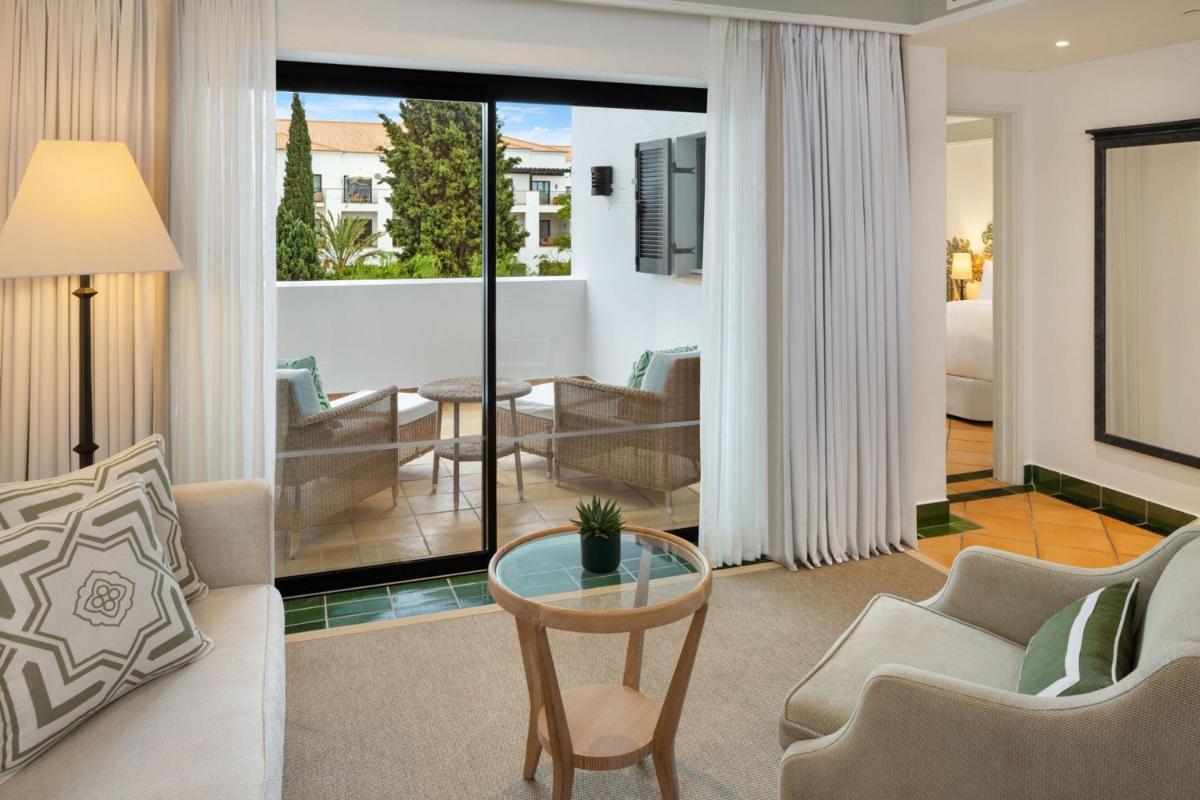 Uma área de estar em Pine Cliffs Hotel, a Luxury Collection Resort, Algarve