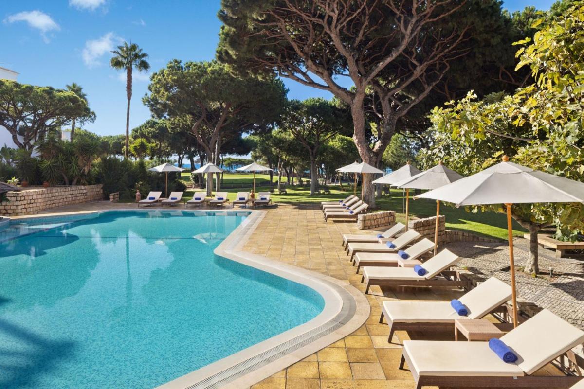 A piscina em ou perto de Pine Cliffs Hotel, a Luxury Collection Resort, Algarve