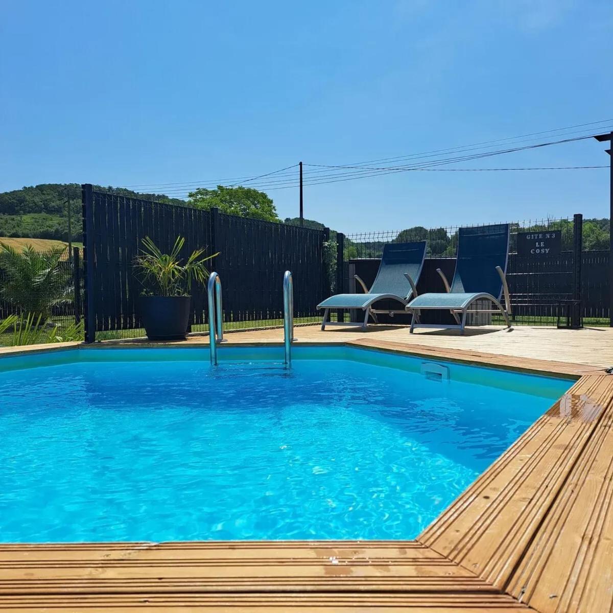 Maison charmante à Saint-Pierre-de-Clairac avec piscine privée - Housity