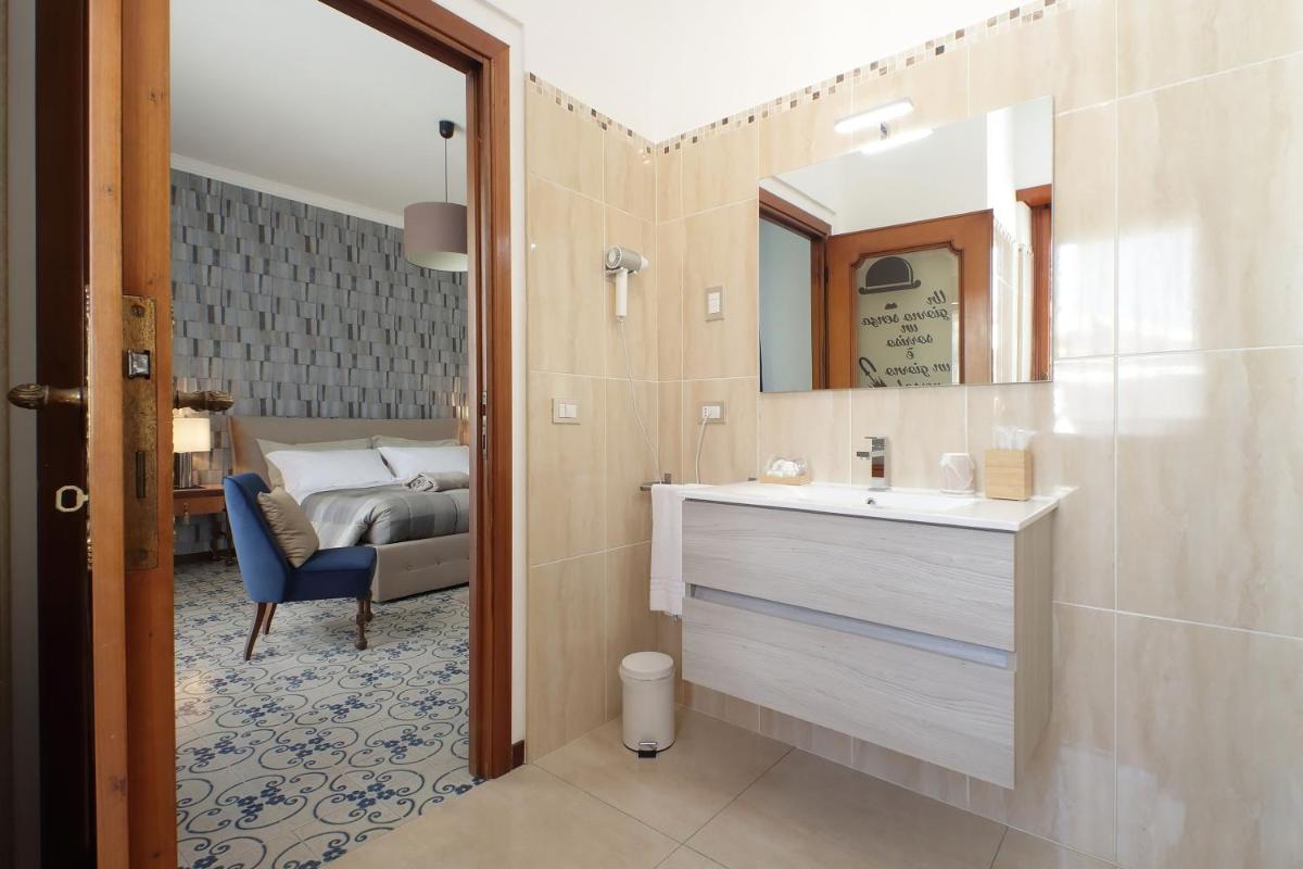 Villa Gisi Guest House - Housity