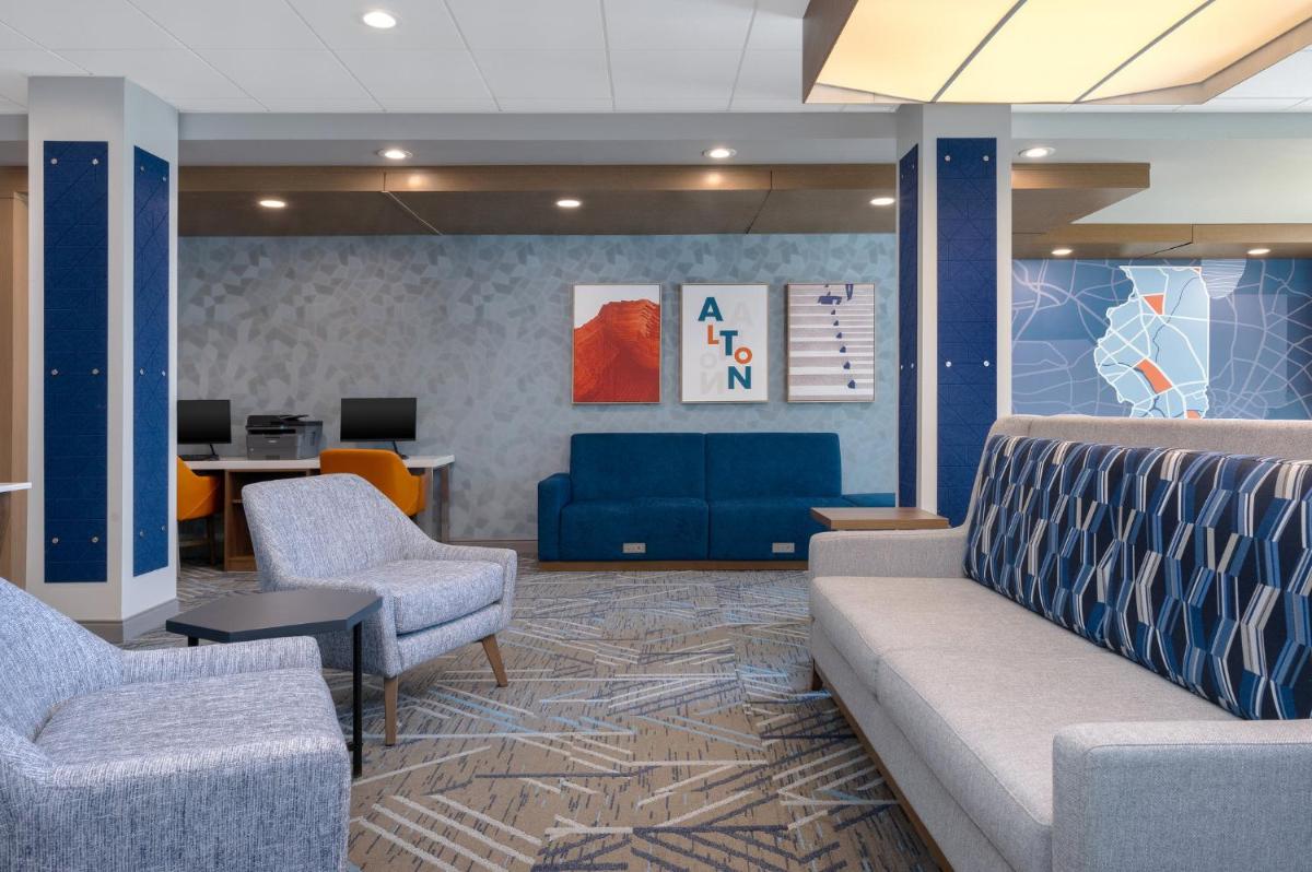 Holiday Inn Express & Suites Alton St Louis Area, an IHG Hotel - Housity