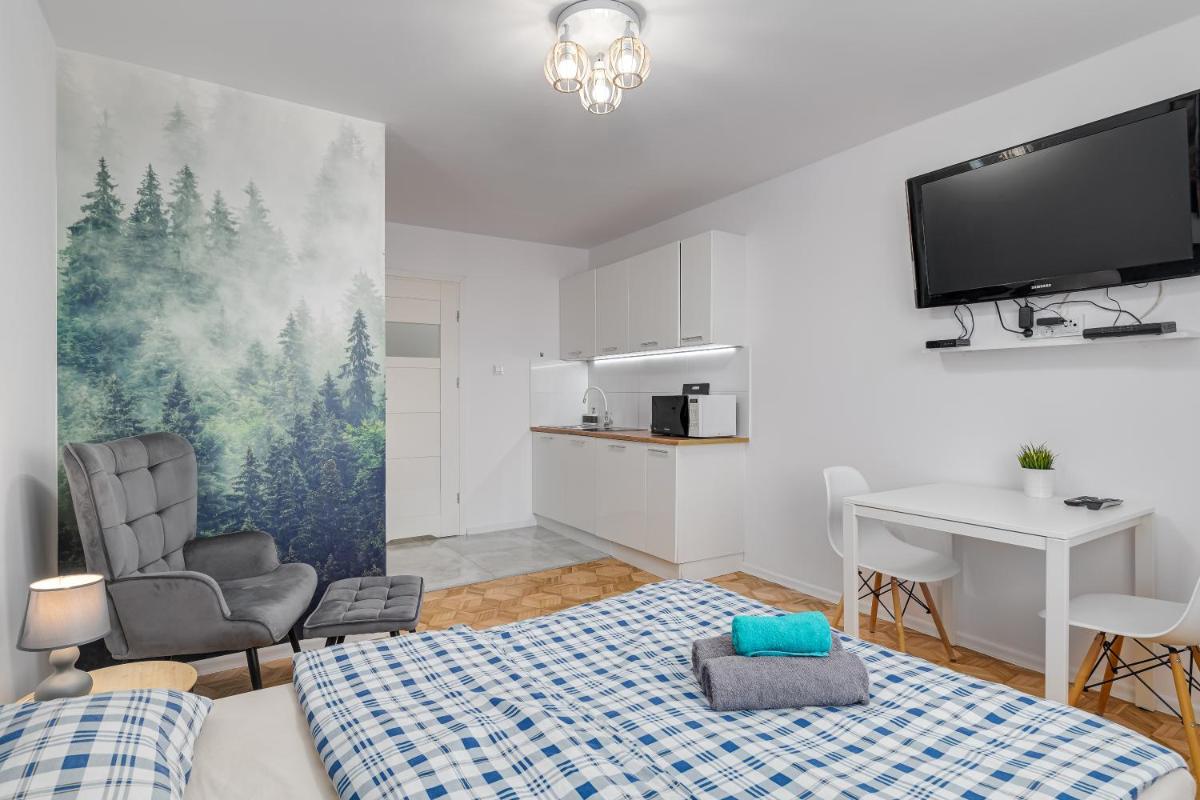 Andersena 190 A - 12 piętro - 10 min CMKP - 5 min Metro - 15 min Centrum - Housity