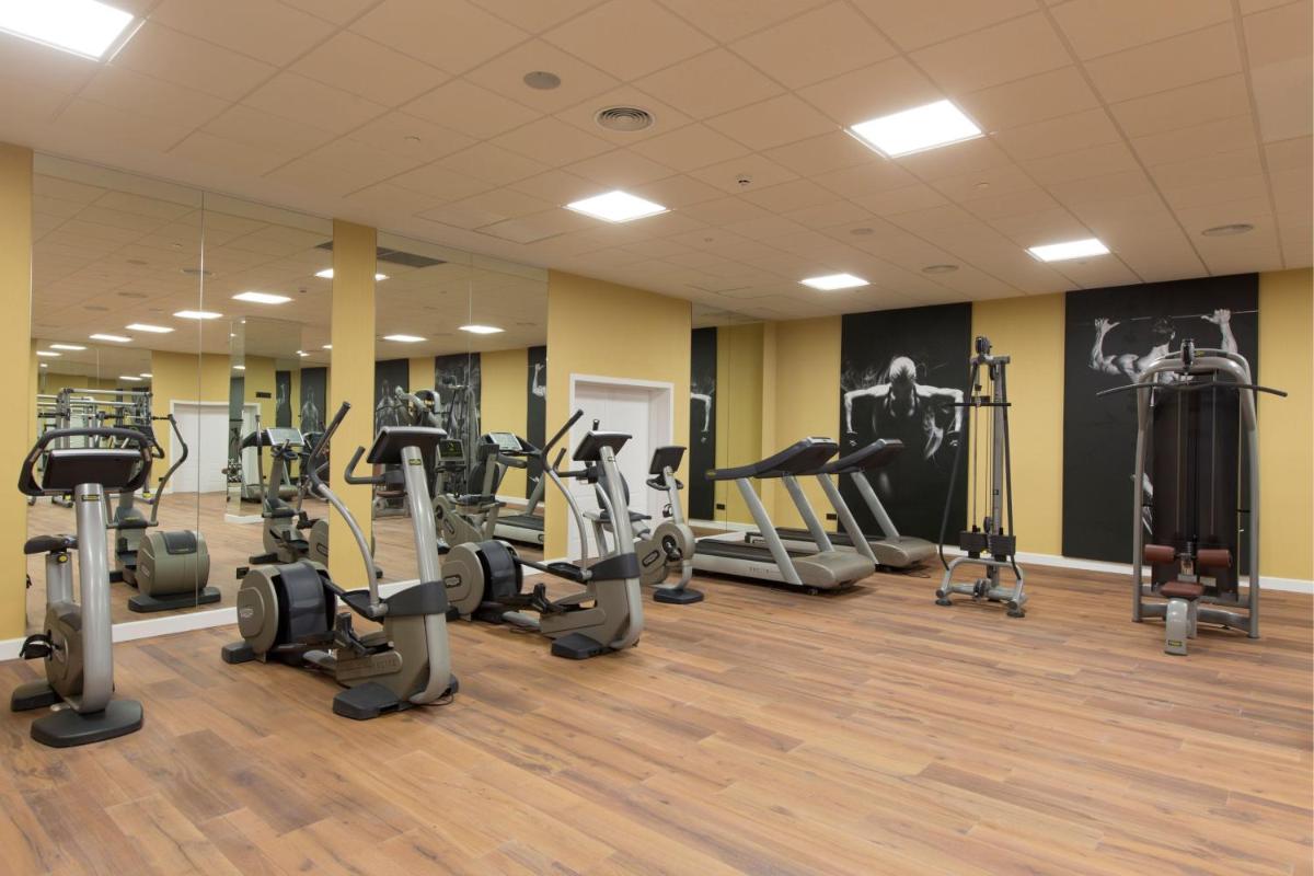 Gimnasio o instalaciones de fitness de Four Points by Sheraton Costa Blanca Resort