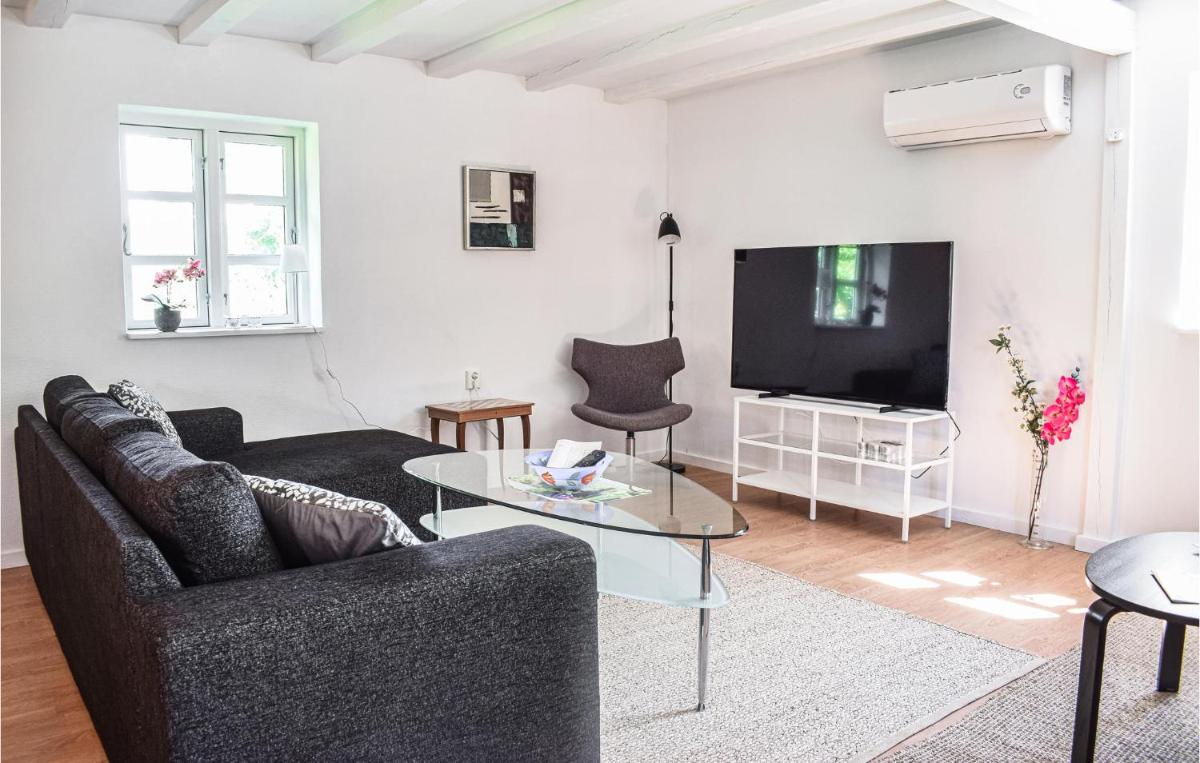 5 Bedroom Lovely Home In Tving - Housity