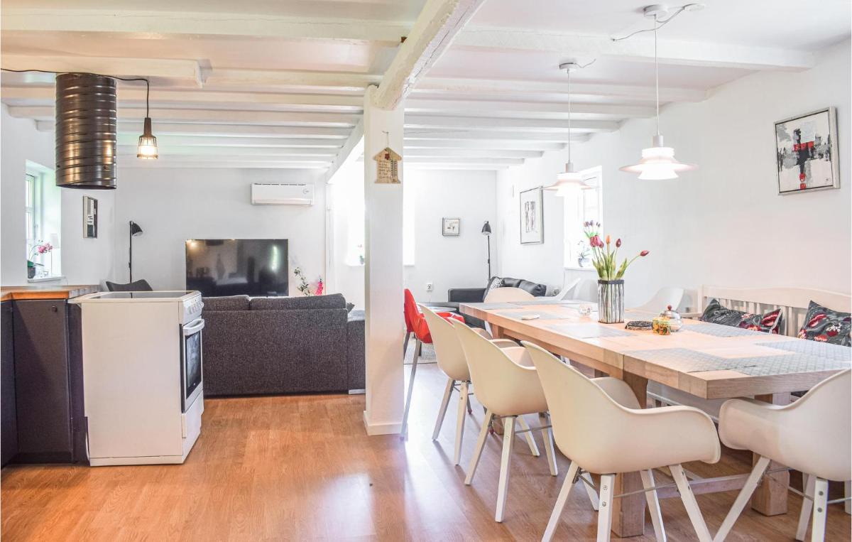 5 Bedroom Lovely Home In Tving - Housity