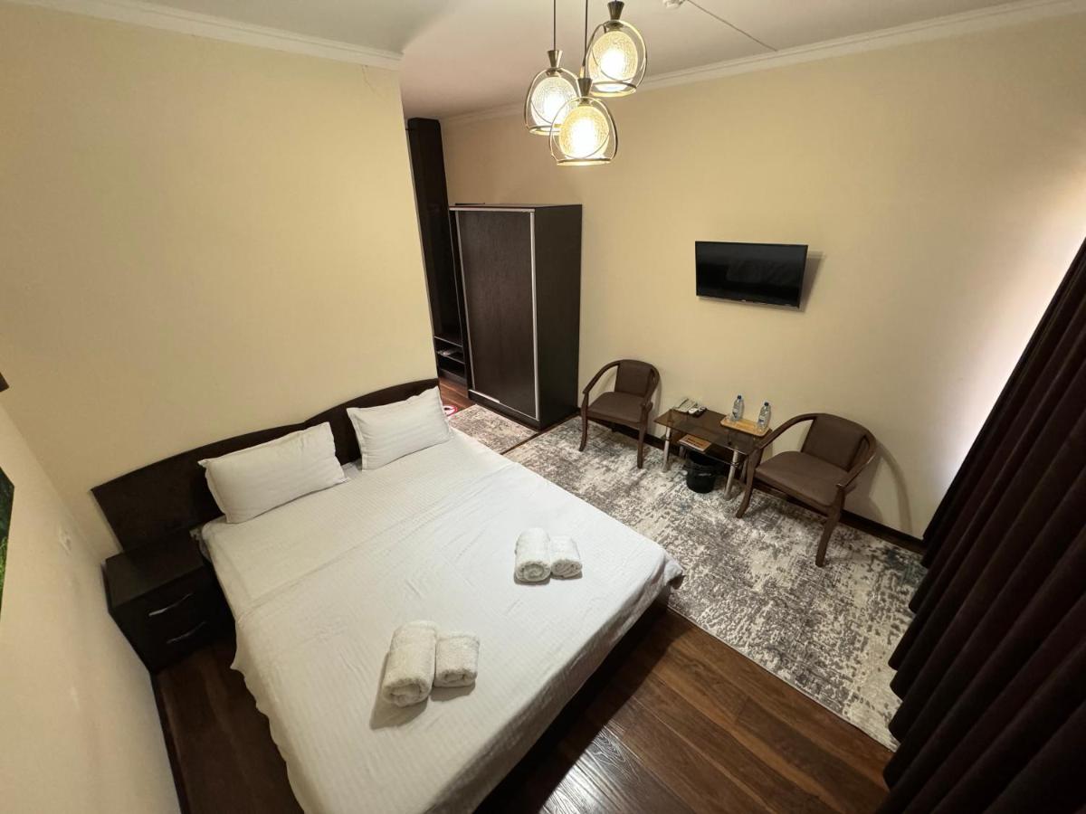 BUXOROYI SHARIF Hotel - Housity