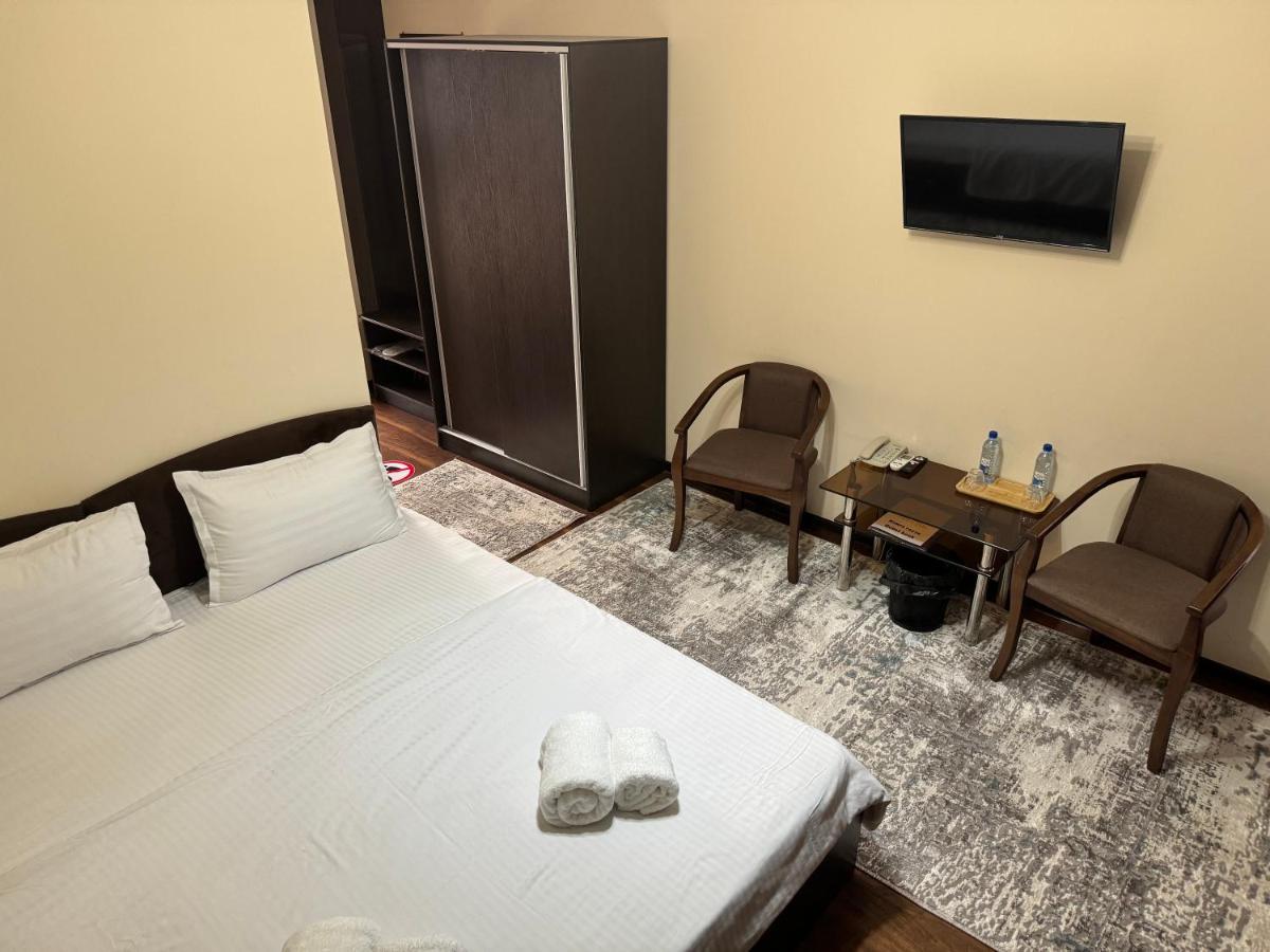 BUXOROYI SHARIF Hotel - Housity