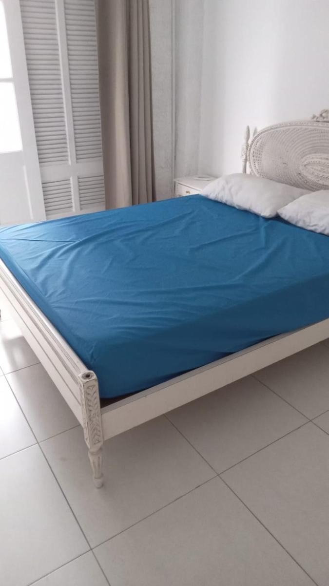 Apartamento Vento e mar - 2 quartos com sacada na quadra da praia do gonzaga - Housity