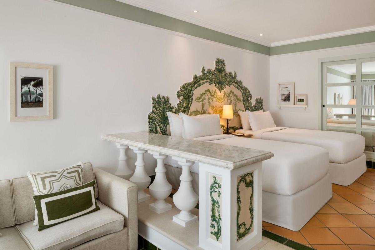 Uma área de estar em Pine Cliffs Hotel, a Luxury Collection Resort, Algarve