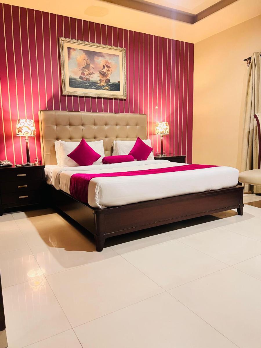 Grand Regent Hotel and Suites - Housity