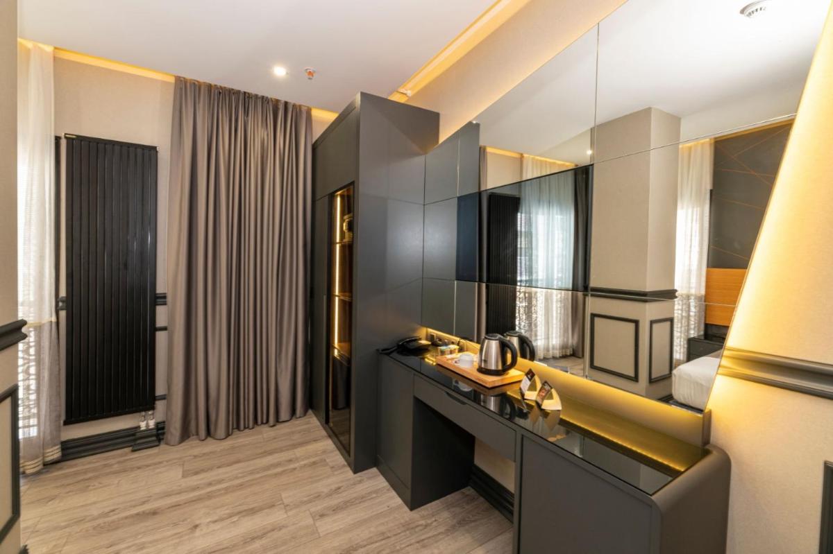 Confores Hotel - Housity