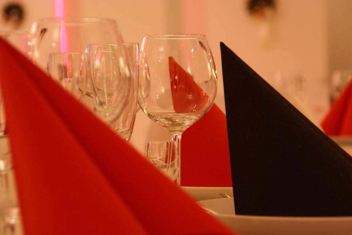 Pass Hotel - Hizvo