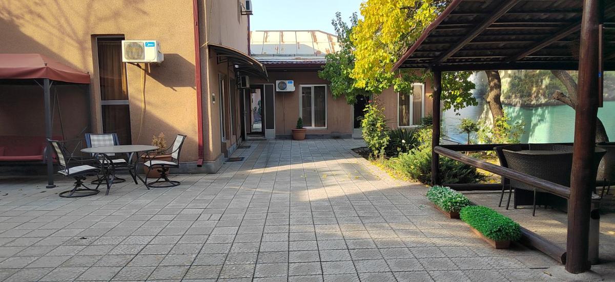 Areg Boutique hotel - Housity