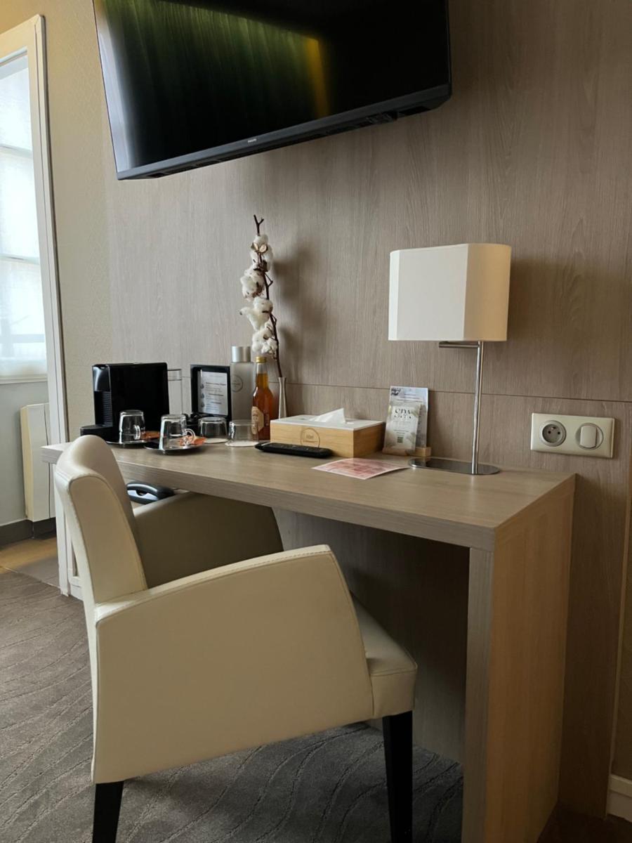 Cuisine ou kitchenette dans l'établissement Hotel Normandy