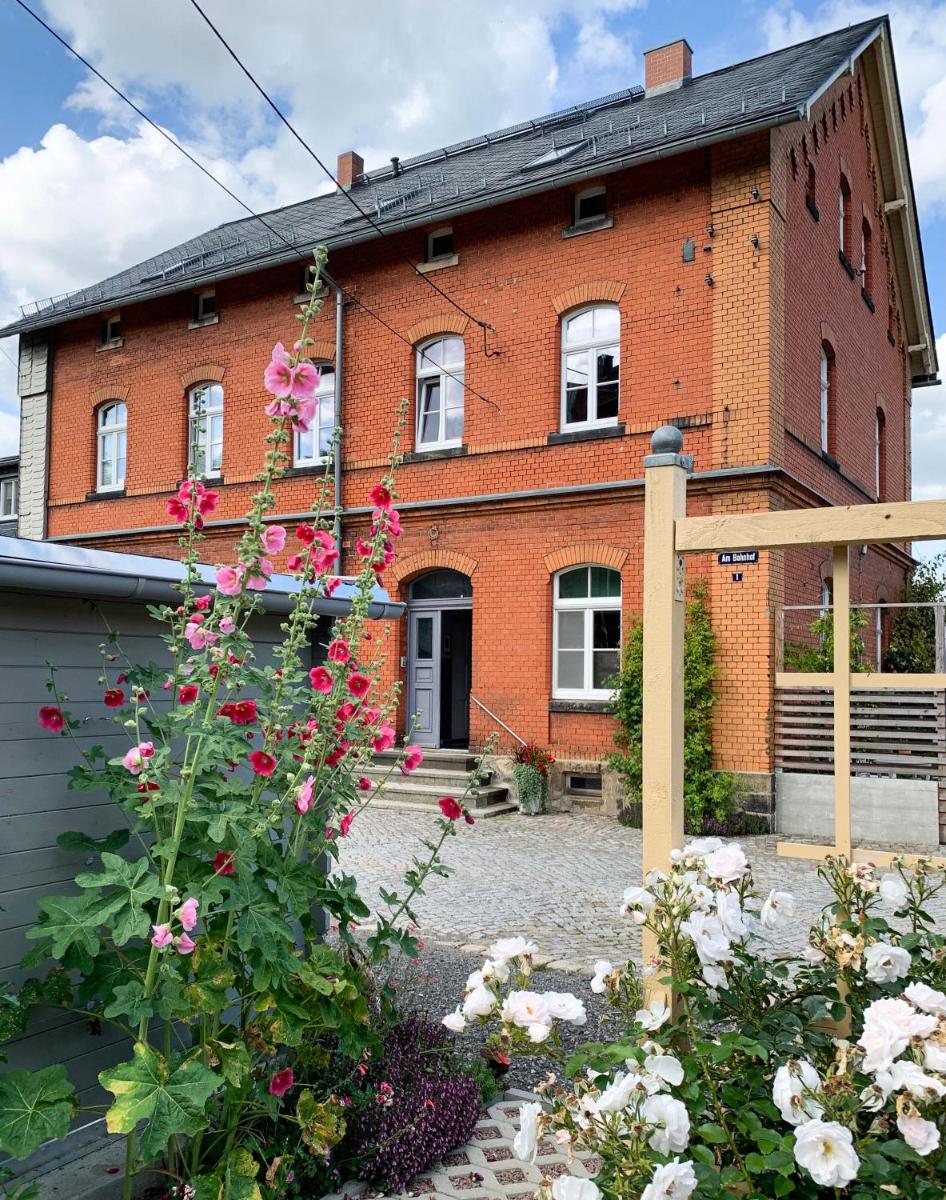 Bahnhof Frauenstein SCHLOSSBLICK - Housity