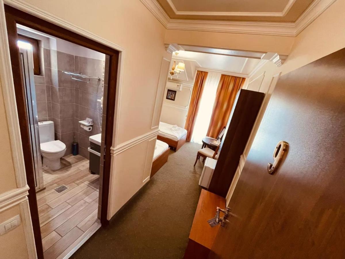 Pensiunea Romeo Tecuci - Housity