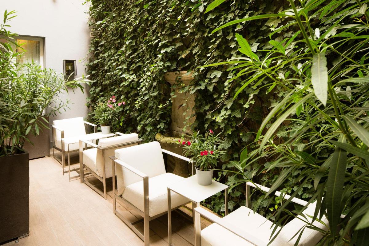 Jardin de l'établissement Hôtel Baume