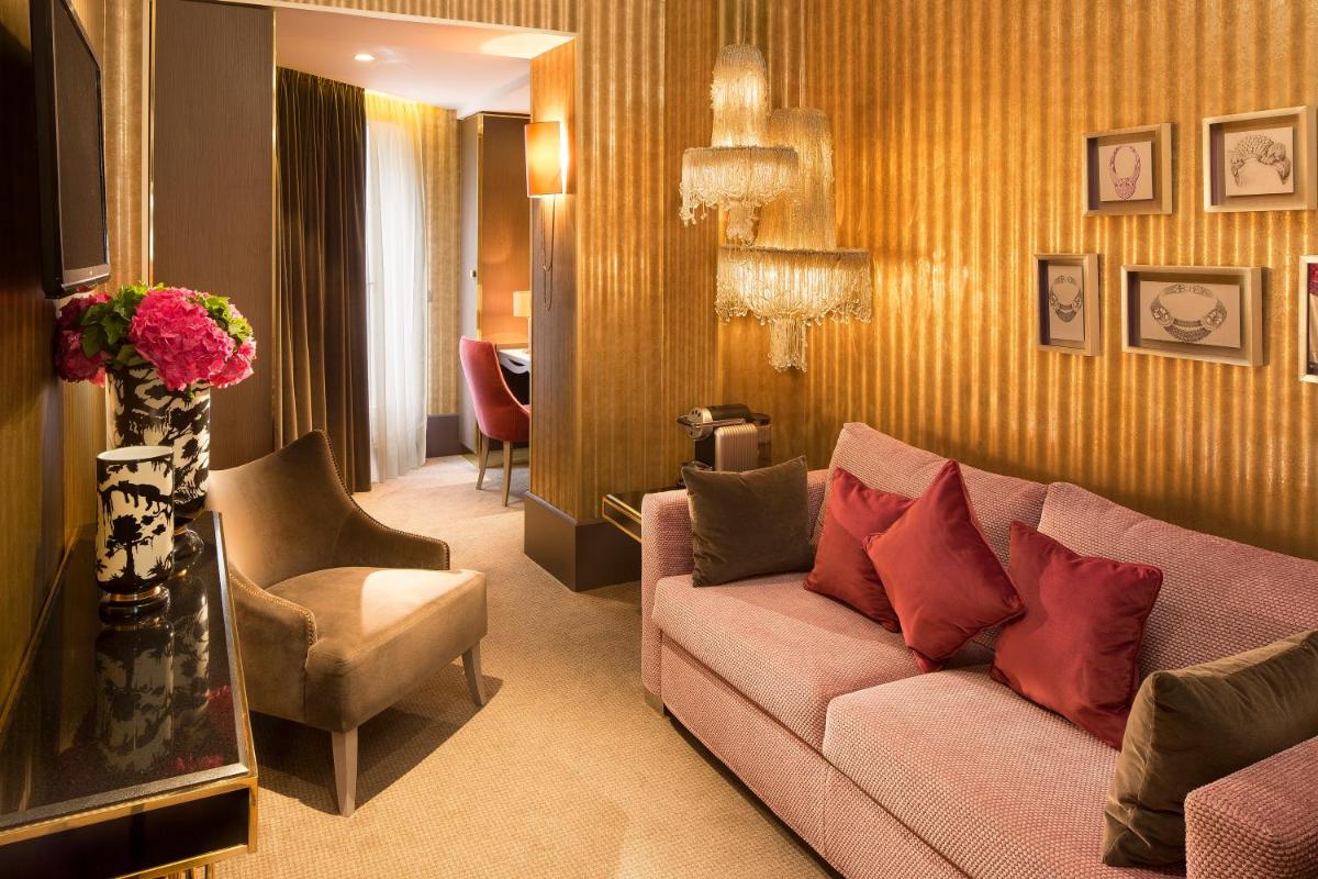 Coin salon dans l'établissement Hôtel Baume