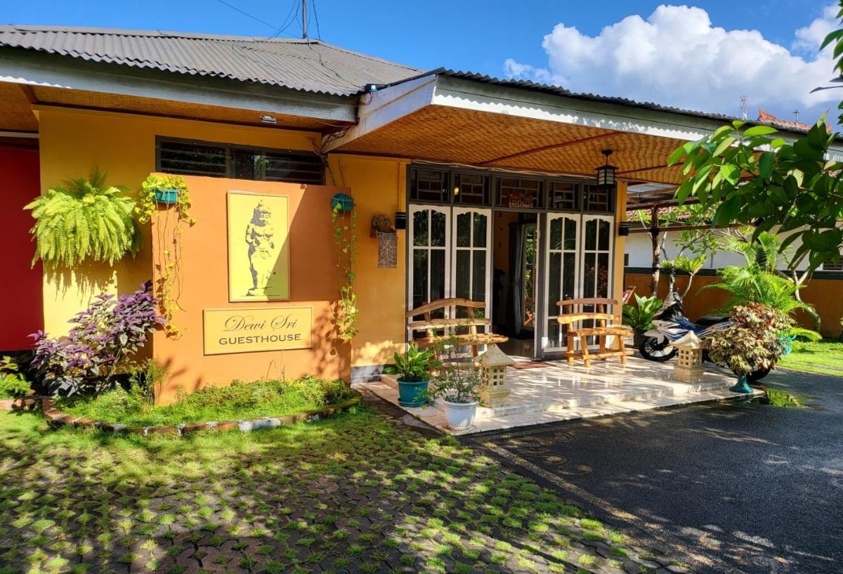 Dewi Sri Guesthouse - Housity